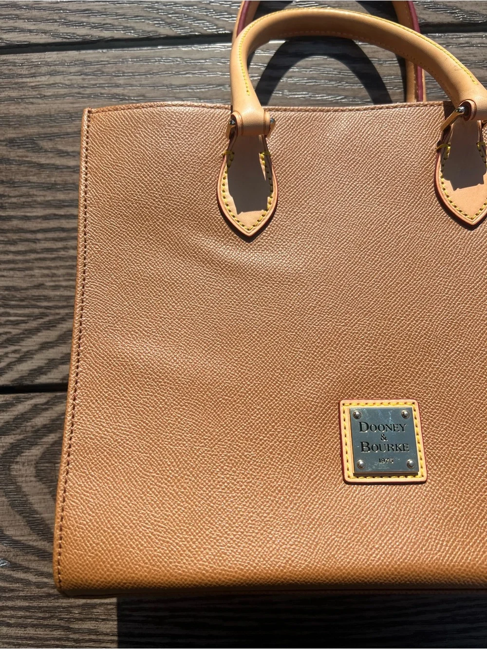 Dooney & Bourke Pebble Grain Large Barlow Satchel Tan Leather HL731 ST EUC